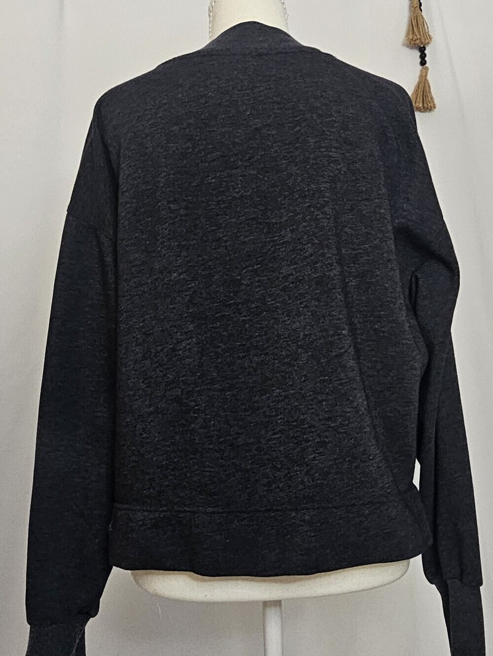 Charcoal Gray LOVE Sweatshirt Relaxed Fit Pullover M - Picture 8 of 9